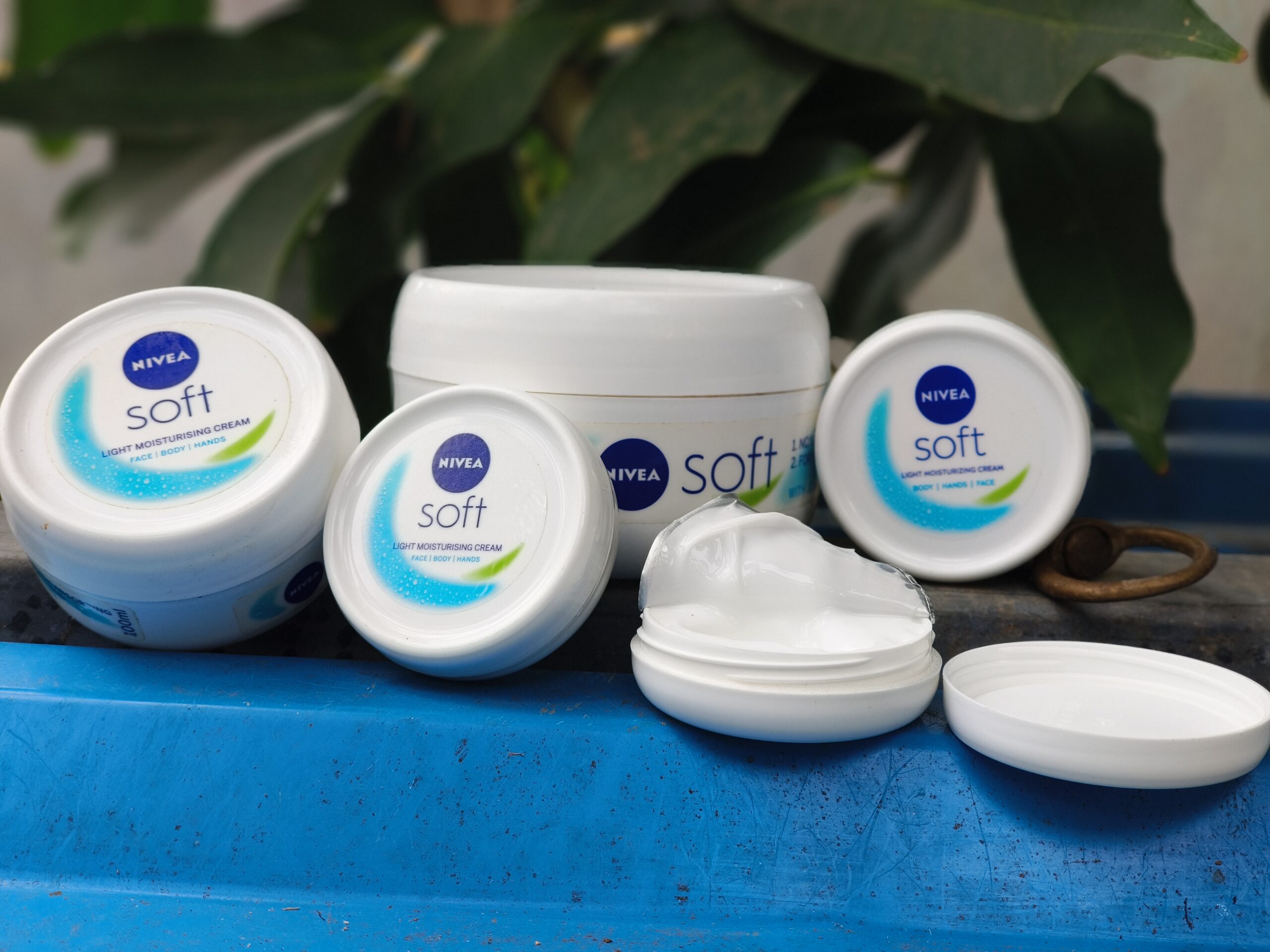 NIVEA Soft Light Moisturizing Cream