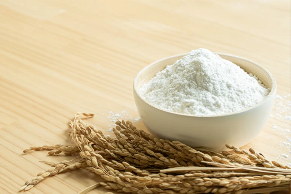 Rice flour, Lemon, Turmeric and yogurt Face Mask Recipe