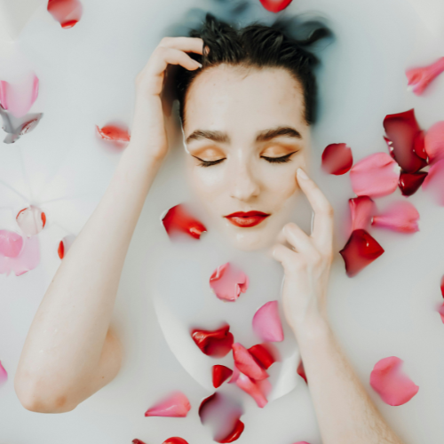 Indian Queens' Glowing & Refreshing Bathing Routine