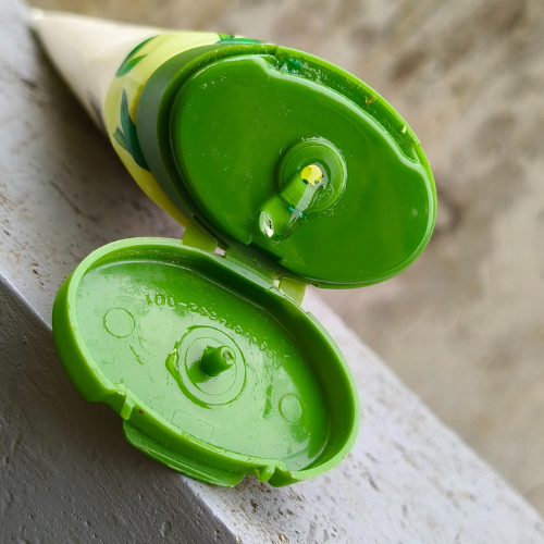 Plum Green Tea Pore Cleansing Face Wash 
