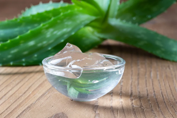 Aloe Vera Gel and Rose Powder