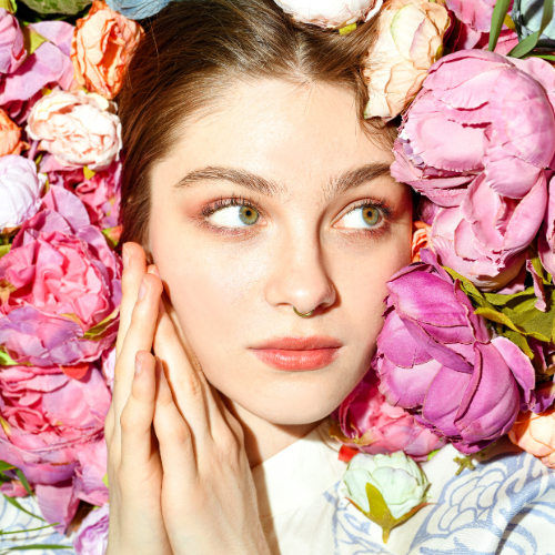 Get a Natural Pinkish Glow with Rose powder face packs
